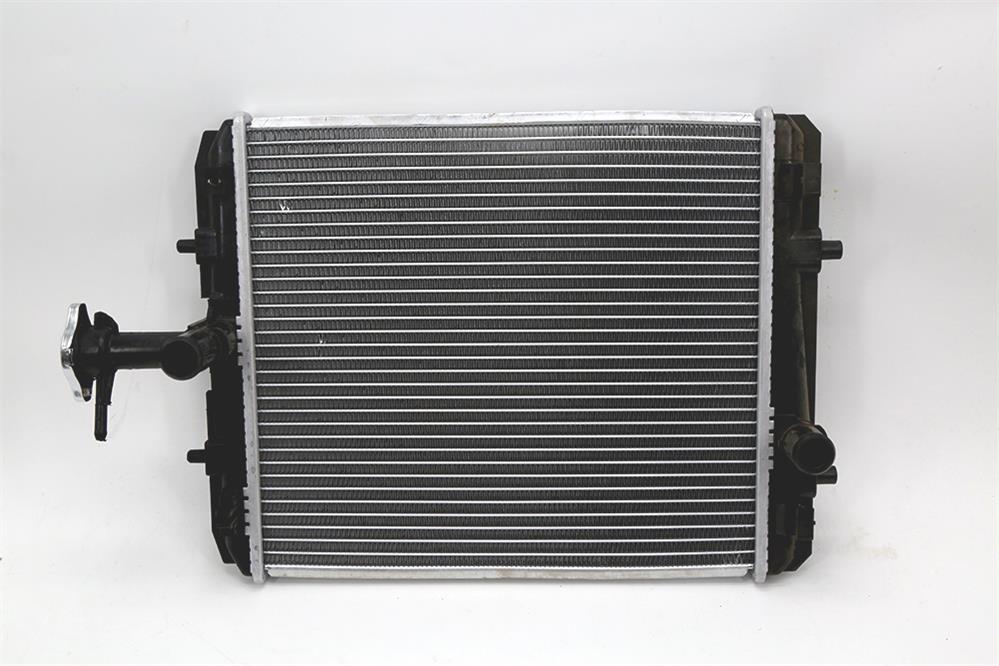 10193977-00 BYD Car BYD F0 Radiateur en aluminium du réservoir d'eau