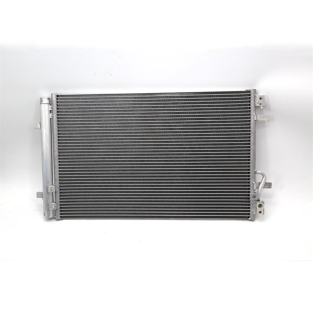 Condenseur de radiateur de climatiseur de voiture Borui GC 8010003400 GEELY 1.8T